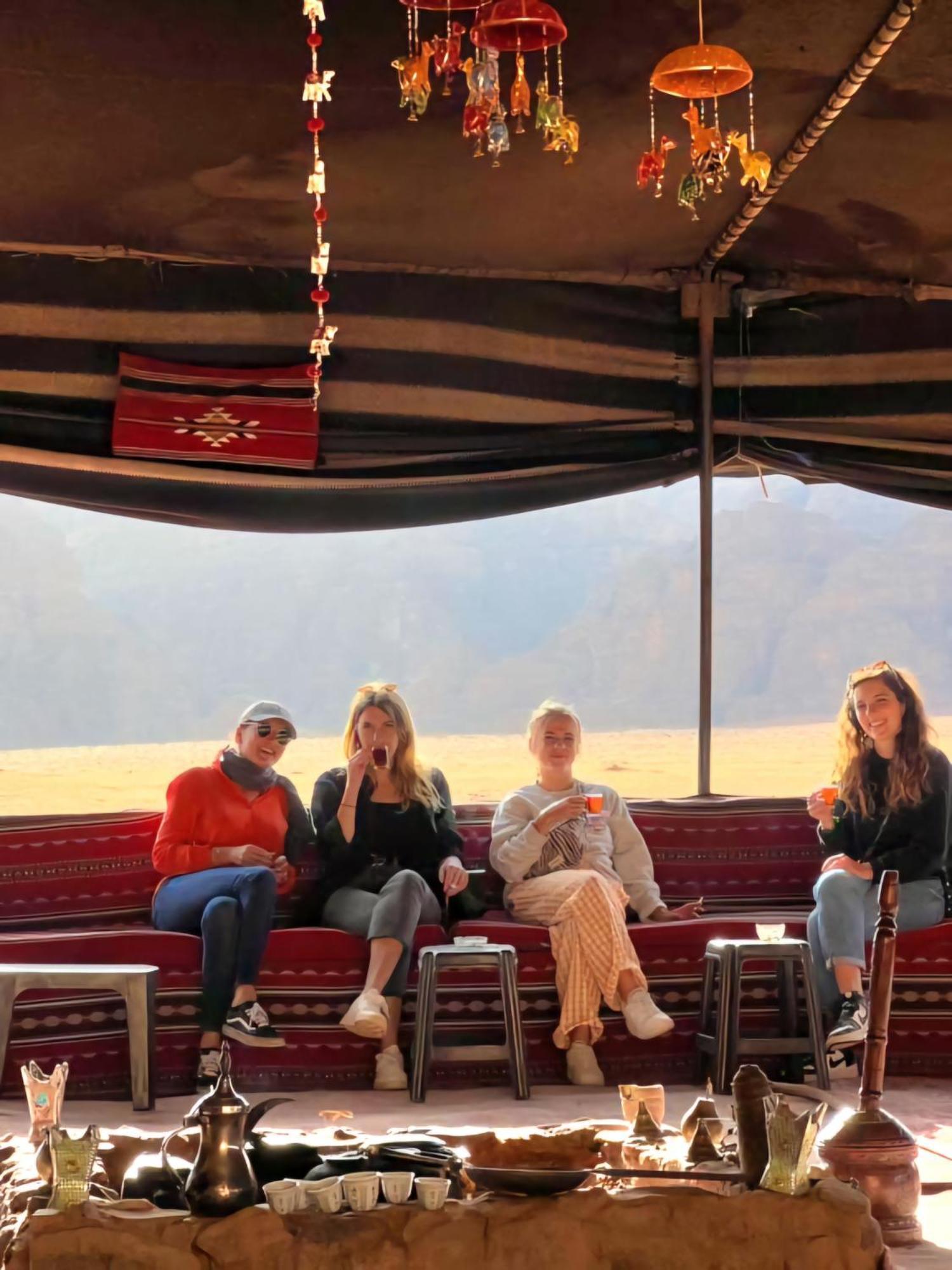 Rum Royal Flower Luxury Camp Wadi Rum Exterior photo