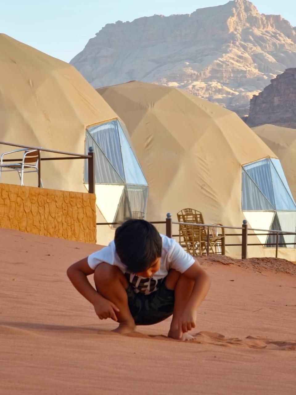 Rum Royal Flower Luxury Camp Wadi Rum Exterior photo